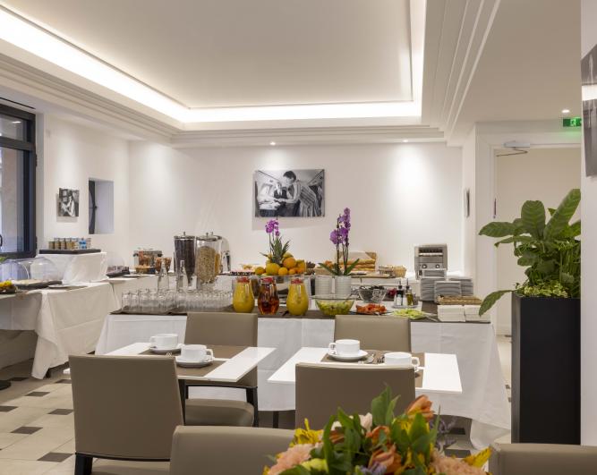 HOTEL DE CASTIGLIONE ****